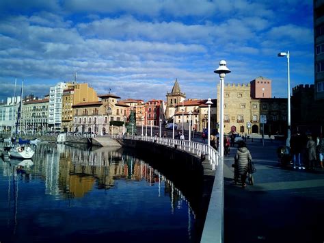 cruising asturias|Guía Gay de Gijón